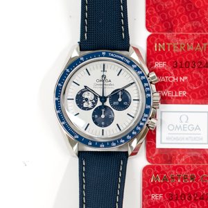 Omega Speedmaster 42mm “Silver Snoopy Award” 50th Anniversary Snoopy Stainless Steel 310.32.42.50.02.001 SNOOPY BLUE FABRIC